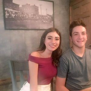 Meet your Posher, Marianthi